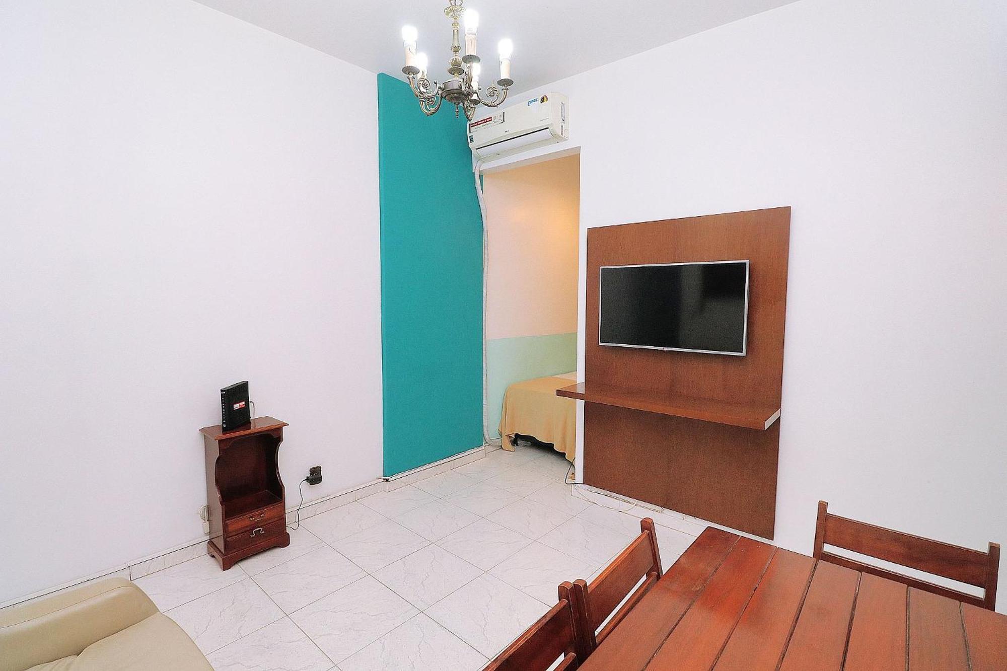 Apartamento 2 Quartos No Leme P/ 4 Pessoas *
